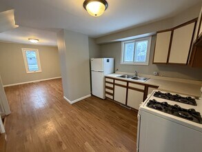 323 Selma St in Eau Claire, WI - Building Photo - Building Photo
