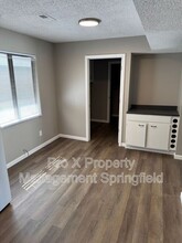 1238 E Guinevere St in Springfield, MO - Building Photo - Building Photo