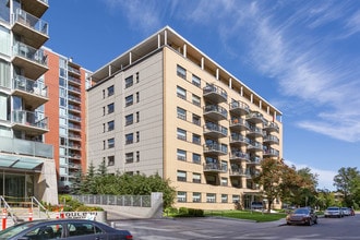 The Mansions in Calgary, AB - Building Photo - Building Photo