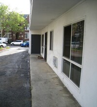 1727 N Edgemont St in Los Angeles, CA - Building Photo - Building Photo