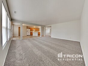 1413 Bluestem Dr in Greenwood, IN - Building Photo - Building Photo