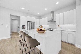 6529 Roper St in Dallas, TX - Building Photo