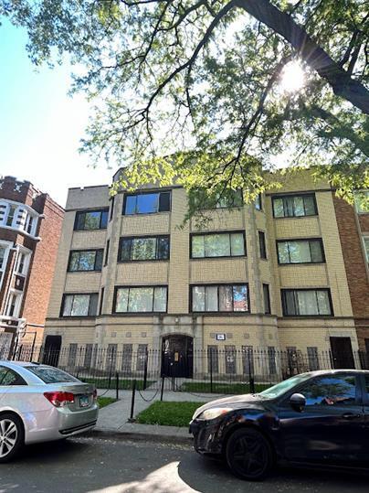 7749-53 South Essex Avenue in Chicago, IL - Building Photo - Interior Photo