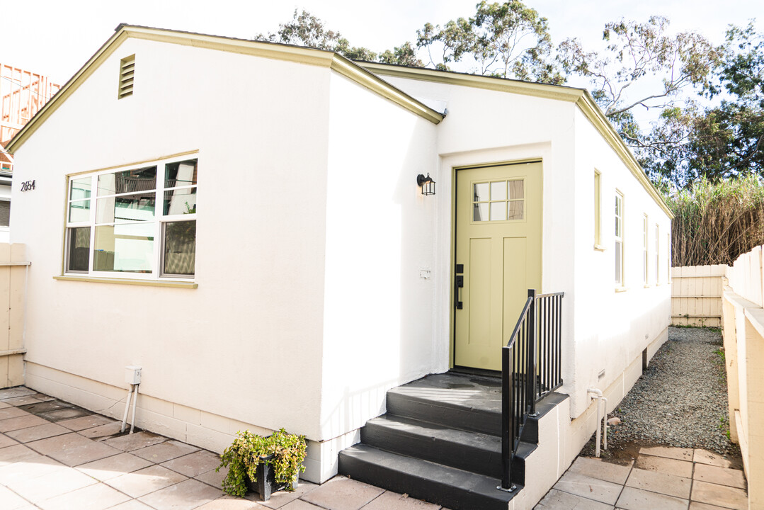 2654 F St in San Diego, CA - Building Photo