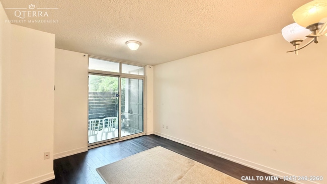property at 812 Lansdowne Av