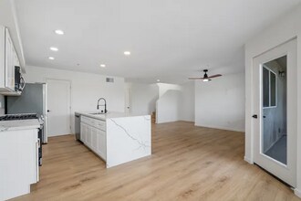 4586 Hamilton St in San Diego, CA - Building Photo - Building Photo