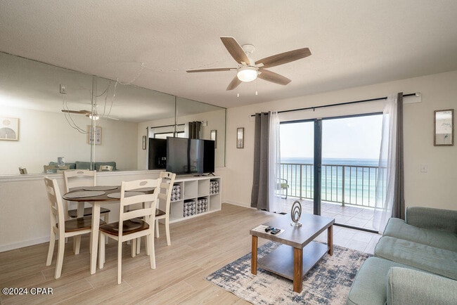 8743 Thomas Dr in Panama City, FL - Building Photo - Building Photo