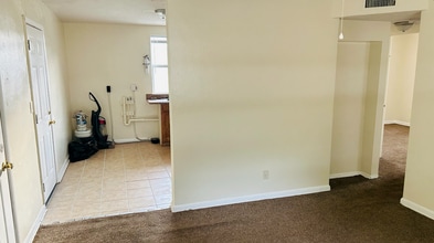 2730 Hamilton Cir, Unit #3 in Jacksonville, FL - Building Photo - Building Photo