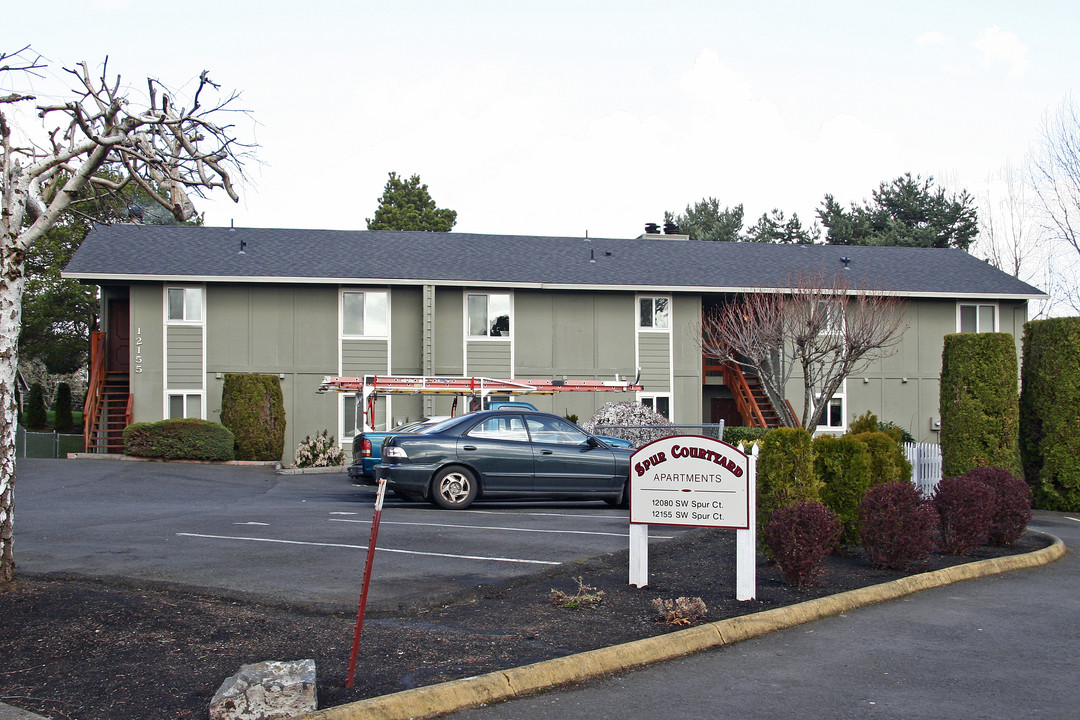 Spur Courtyard Apartments in Beaverton, OR - Building Photo