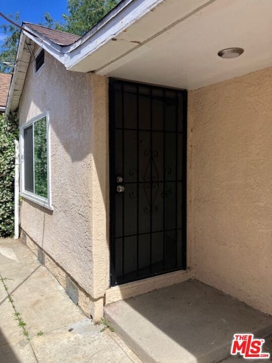 2380-2380 1/2 Allesandro St in Los Angeles, CA - Building Photo - Building Photo