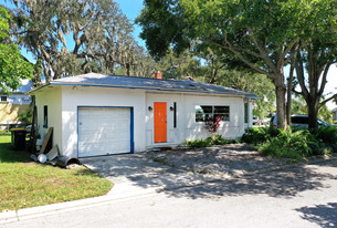 Duplex Close to The River Apartments