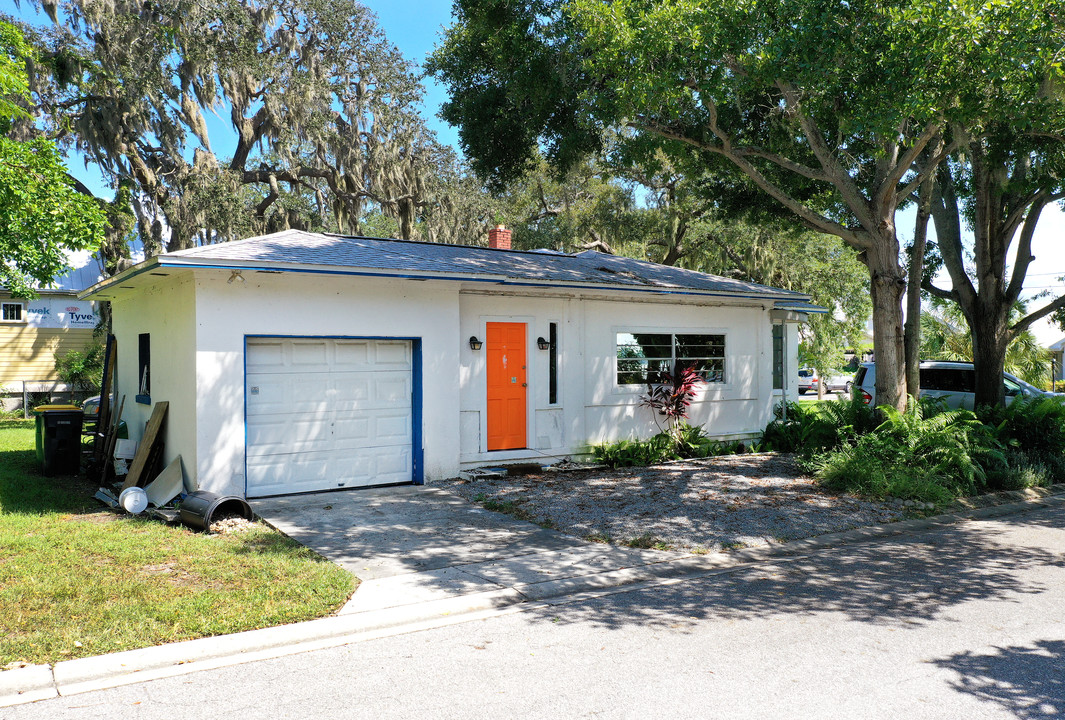 Duplex Close to The River in Palmetto, FL - Foto de edificio