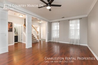 2118 Country Manor Dr in Mount Pleasant, SC - Foto de edificio - Building Photo