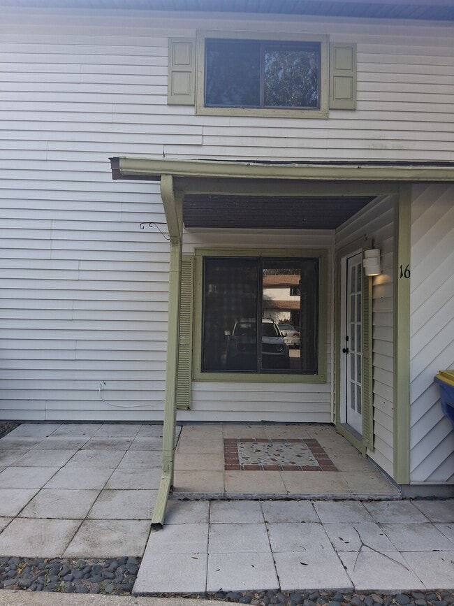 322 Canal Rd in Edgewater, FL - Building Photo - Building Photo