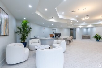 5565 W Irlo Bronson Memorial Hwy, Unit E182 in Kissimmee, FL - Building Photo - Building Photo