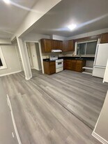 35 Amberley Dr in Toronto, ON - Building Photo