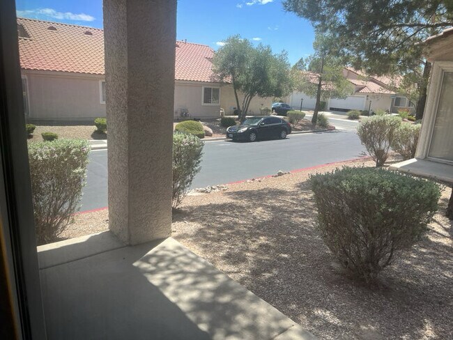 7811 Oak Point in Las Vegas, NV - Building Photo - Building Photo