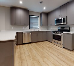 710 13th Ave SE in Minneapolis, MN - Building Photo - Building Photo