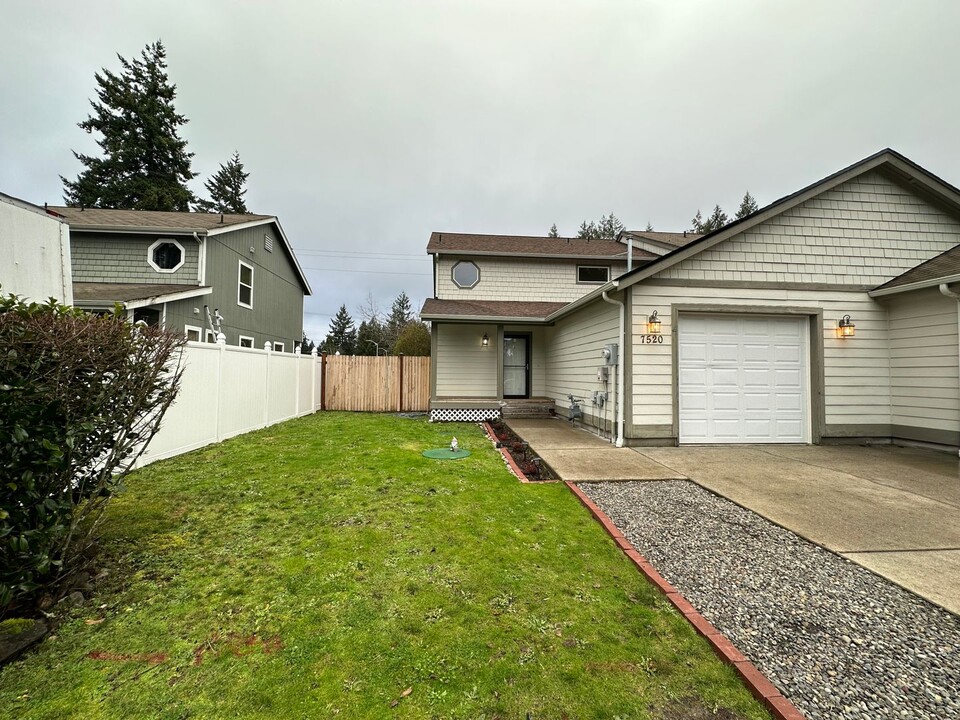 7520 48th Ln SE in Olympia, WA - Building Photo