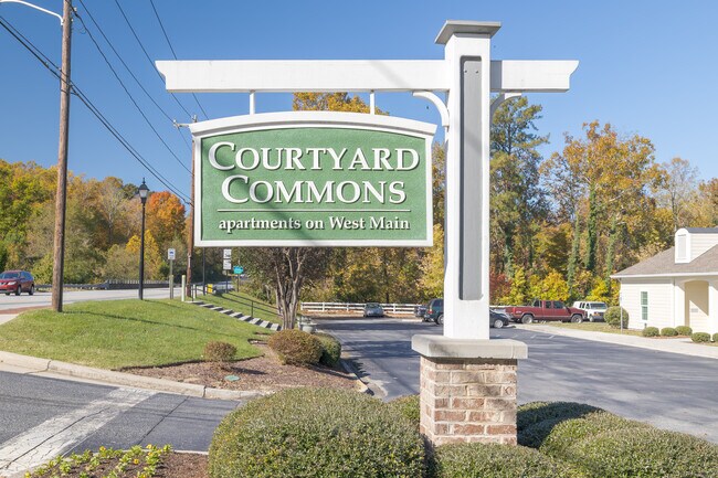 Courtyard Commons in Jamestown, NC - Building Photo - Building Photo