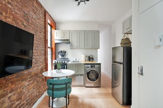 153 Norfolk St in New York, NY - Building Photo - Building Photo