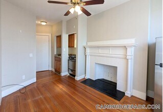48 John F. Kennedy St in Cambridge, MA - Building Photo - Building Photo
