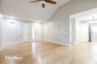 11202 N Wallace Ave in Kansas City, MO - Building Photo - Building Photo