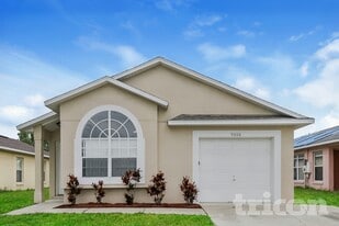 9808 Red Clover Ave in Orlando, FL - Building Photo