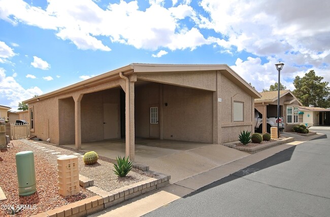 1783 E Torrey Pines Ln, Unit 532 in Chandler, AZ - Building Photo - Building Photo