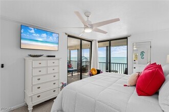 9415 Gulf Shore Dr in Naples, FL - Building Photo - Building Photo