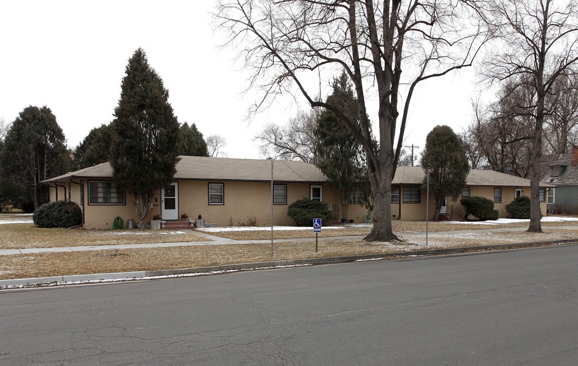Parkmoor Apartments in Colorado Springs, CO - Foto de edificio