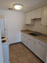 525 Highland Ave, Unit 11 in Malden, MA - Foto de edificio - Building Photo