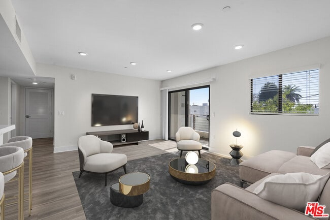 property at 5030 Rosewood Ave