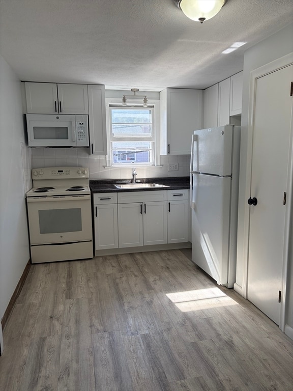 property at 85 Trapelo Rd