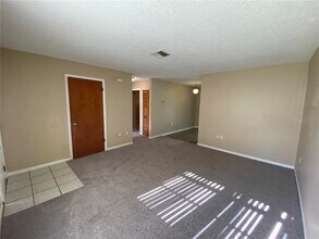 20041 Suncrest Dr in Brooksville, FL - Building Photo - Building Photo