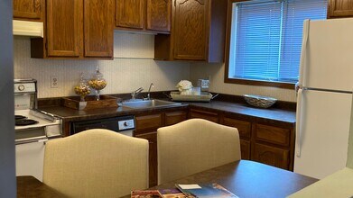 350 Ford Rd, Unit 7 in Minneapolis, MN - Foto de edificio - Building Photo