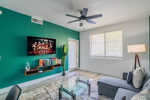 6610 N 93rd Ave in Glendale, AZ - Building Photo