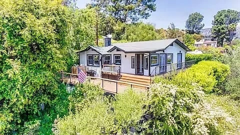 2597 Dearborn Dr in Los Angeles, CA - Building Photo - Building Photo