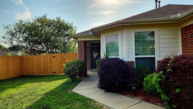 4903 Spring Showers Ct in Houston, TX - Building Photo - Building Photo