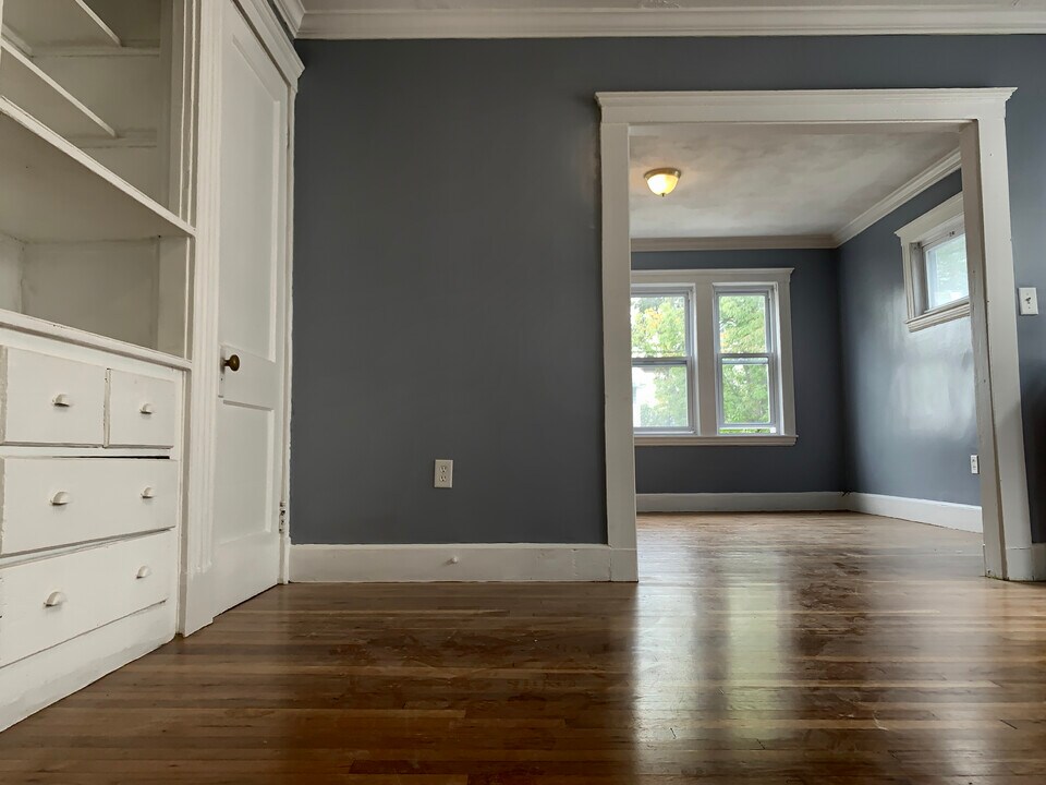 46 Lyon St in Boston, MA - Building Photo