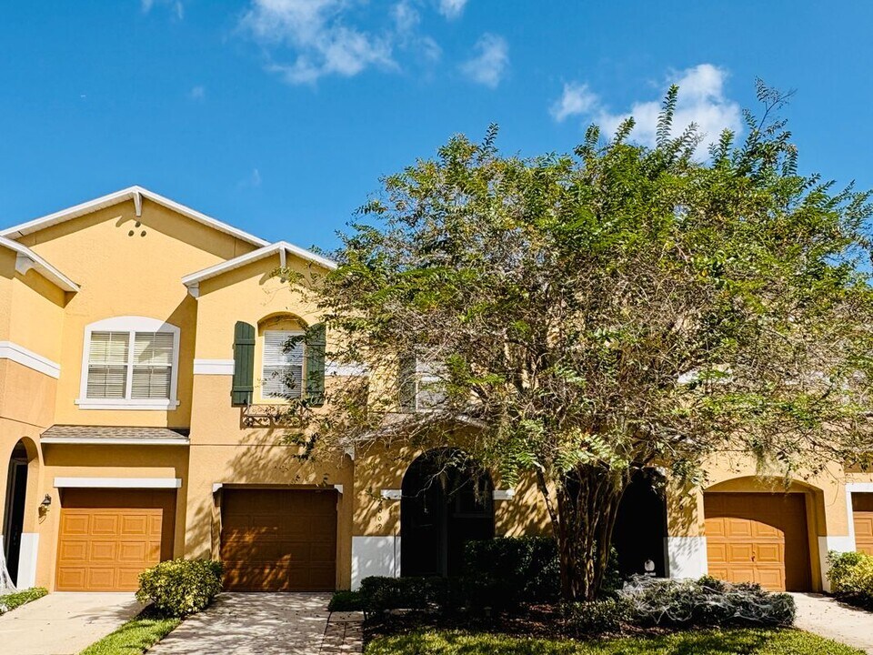 2009 Beachberry Ln in Oviedo, FL - Foto de edificio