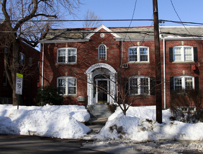 2520 41st St NW in Washington, DC - Building Photo - Building Photo