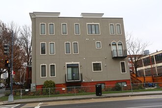 928 Euclid St NW in Washington, DC - Building Photo - Building Photo