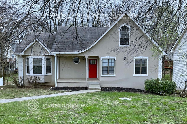 518 Woodland Hills Dr in La Vergne, TN - Foto de edificio - Building Photo