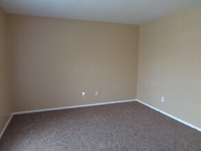300 Rice St in Angleton, TX - Building Photo - Building Photo