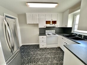 217 Valley St in Adamsville, AL - Building Photo - Building Photo