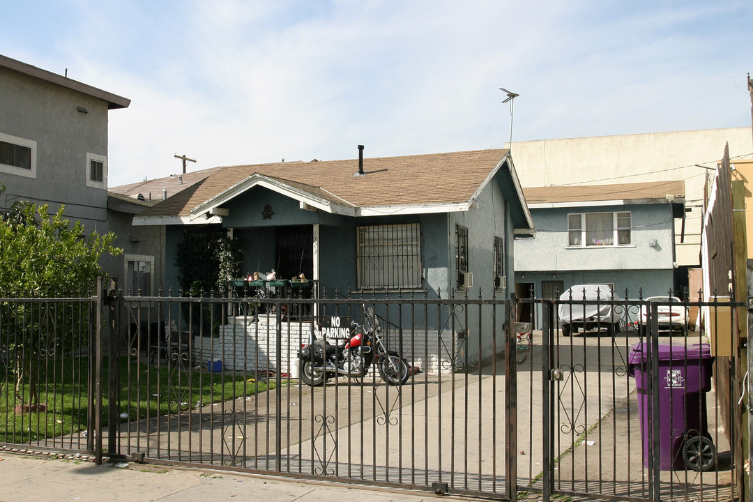 1223 Hoffman Ave in Long Beach, CA - Foto de edificio