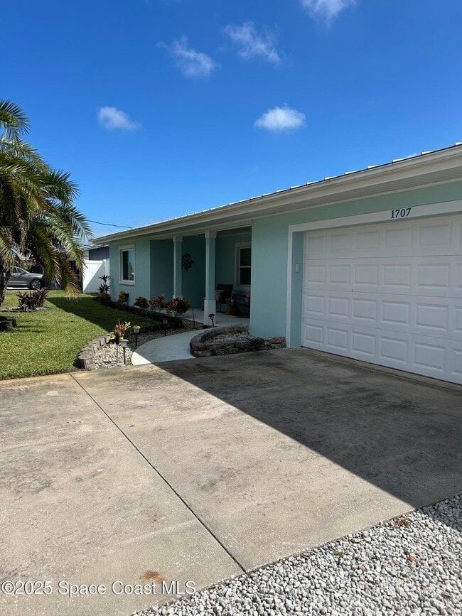 1707 Shore Dr in Merritt Island, FL - Building Photo - Building Photo