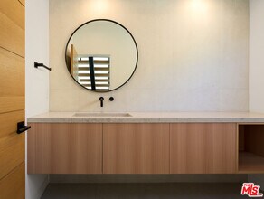 444 Kings Rd in Los Angeles, CA - Building Photo - Building Photo