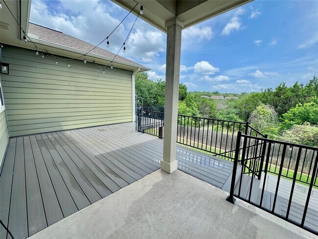 800 Waterfall Way in Austin, TX - Foto de edificio - Building Photo